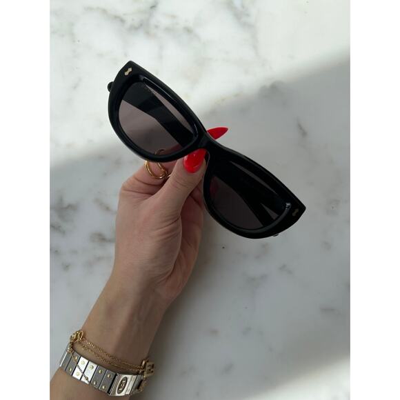 NEW Gucci GG1521S Black Cat Eye Sunglasses